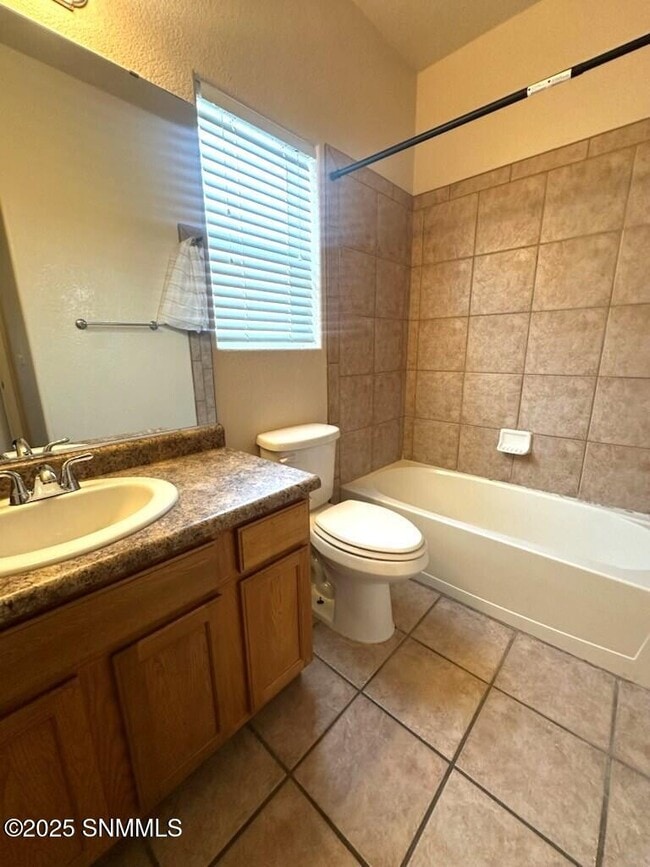 Building Photo - 4529 Hillsboro Loop