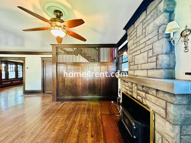 Building Photo - Beautiful, KCMO Home with Historic Charm, Updated Kitchen, Wood Floors and a Fenced Yard!