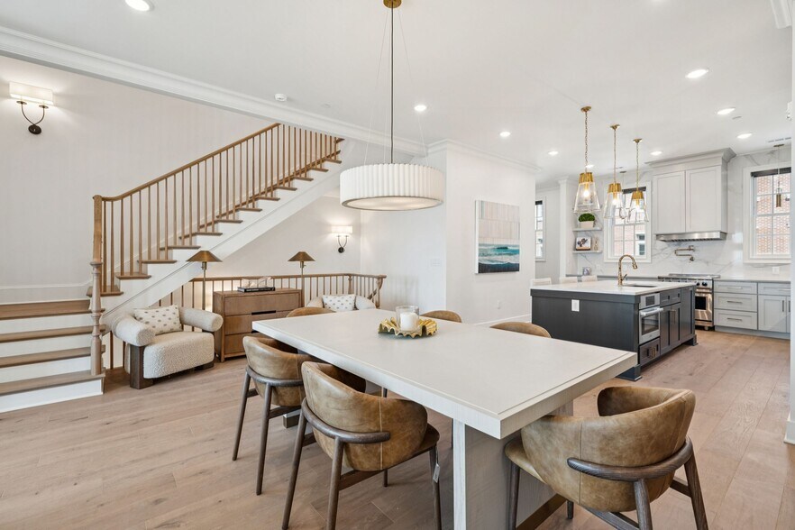 Building Photo - The Charles