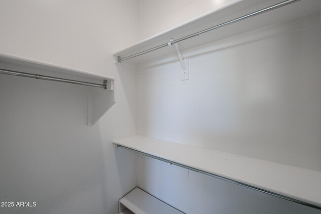 Building Photo - 6327 E Dixileta Dr