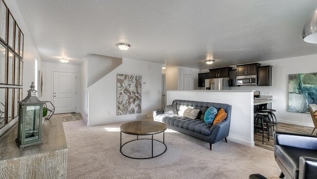 Building Photo - 637 W 1520 S