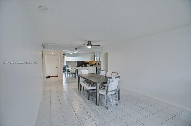 Building Photo - 1524 Whitehall Dr