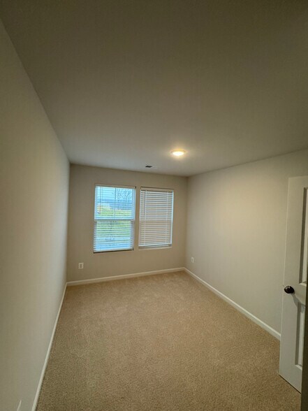 Building Photo - 18 Sophie Kathryn Dr