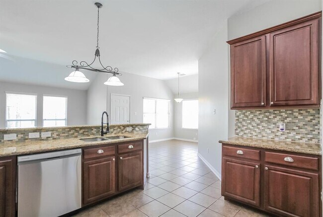 Building Photo - 16630 Convoy Ct