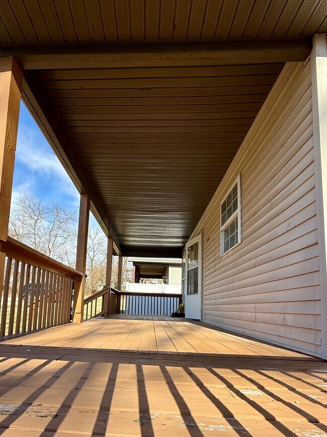 Building Photo - 424 N Hay St