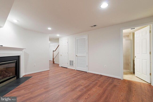 Building Photo - 4021 Fairfax Center Hunt Trail