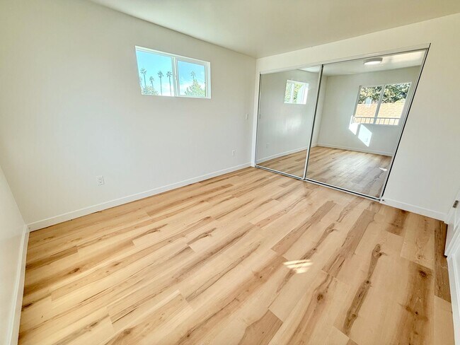 Building Photo - 2922 8th Ave