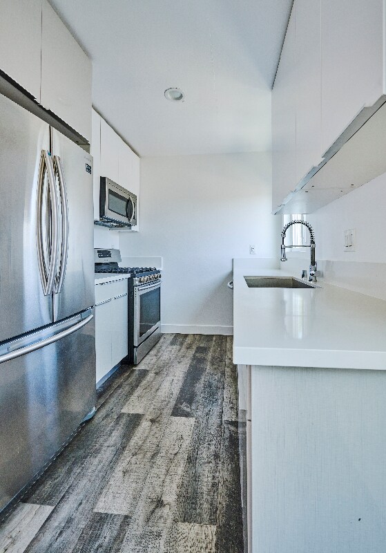 Primary Photo - 1333 W 36th Pl