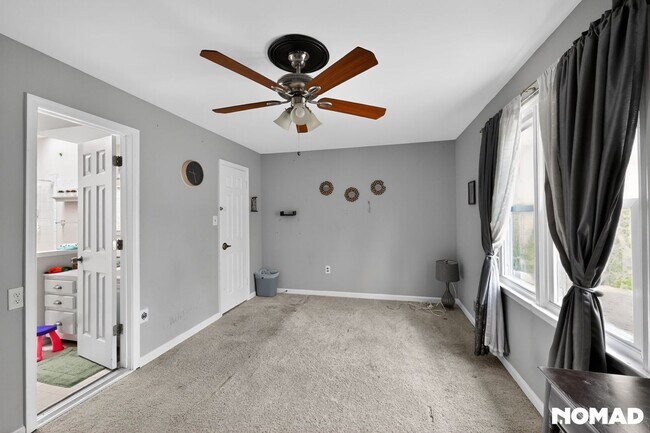 Building Photo - Spacious 4BR House in Germantown