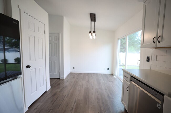 Building Photo - 6287 W 3100 S