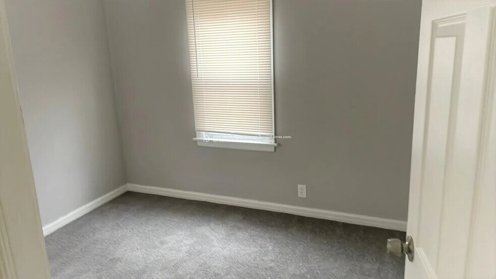 Building Photo - 5951 N 64th St