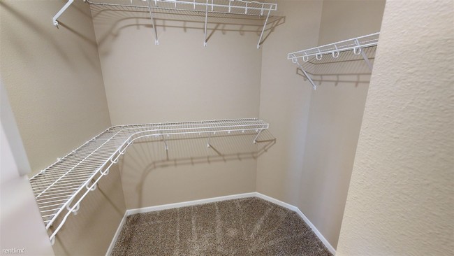 Building Photo - 4 br, 4 bath Townhome - Cascades Townhomes