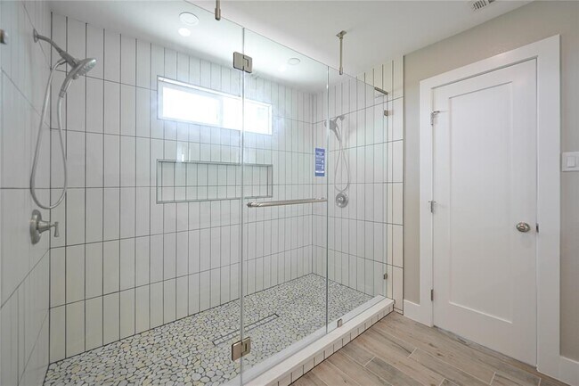 Building Photo - 13617 Coomer Path