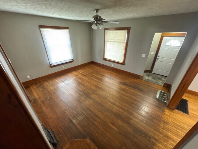 Building Photo - 4156 Cuming St