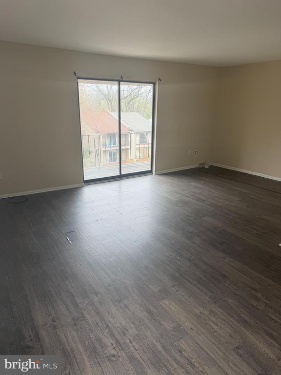 Building Photo - 526 Gia Cir