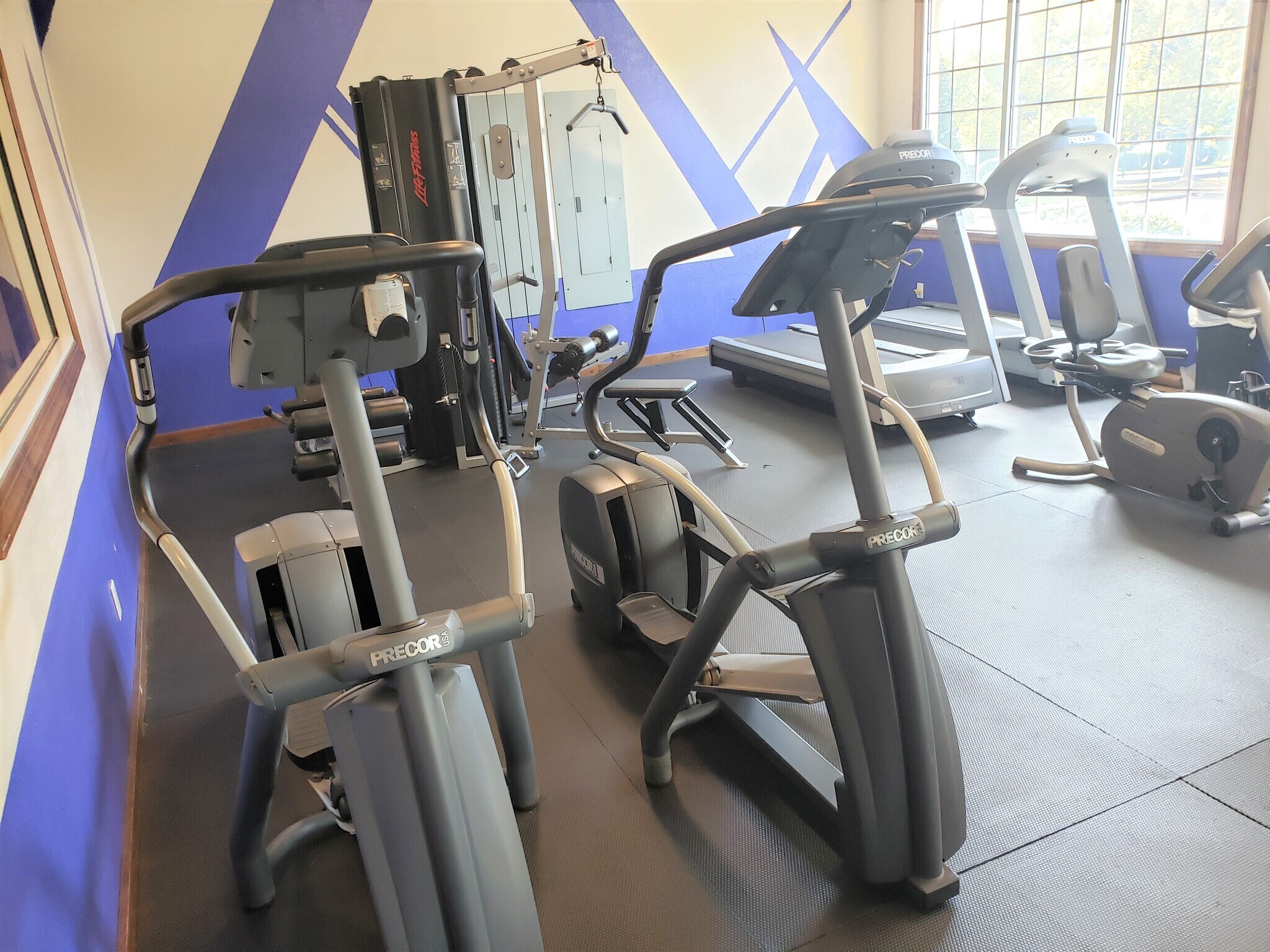 Building Photo - 701 Masters Row