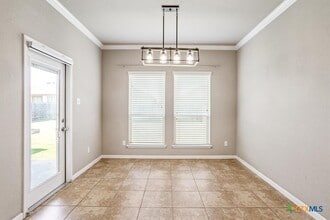 Building Photo - 515 Cross Dr.