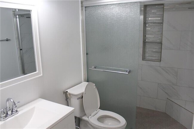 Building Photo - 505 Towne Ridge Way