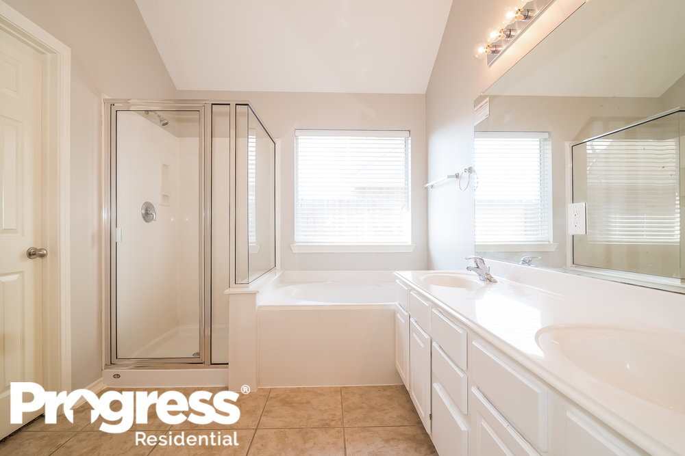 Building Photo - 16419 Great Ridge Ct