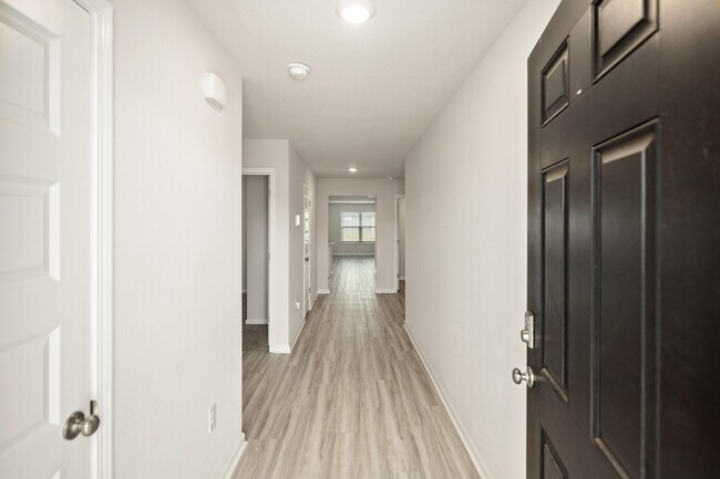 Building Photo - 924 Sandbar Loop