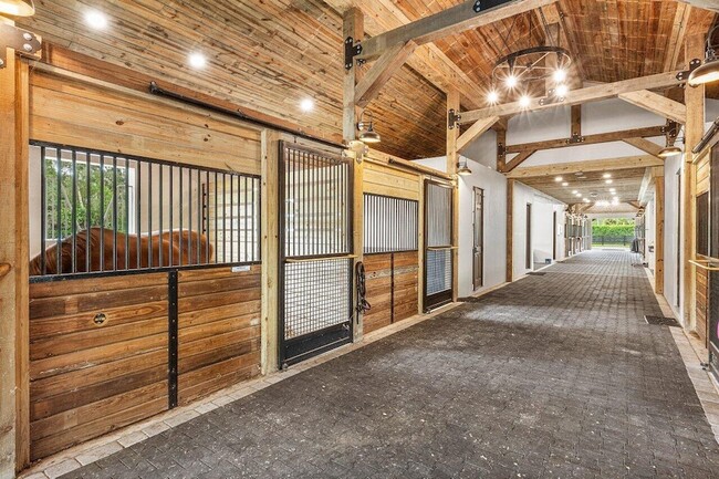 Building Photo - 14843 Gruber Ln