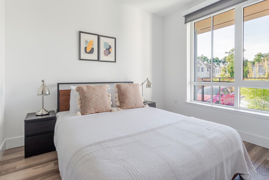 Building Photo - 85 Cleaveland Rd