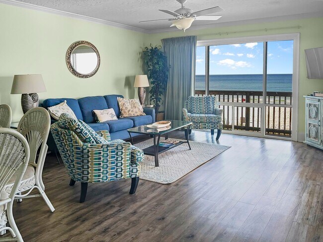 Building Photo - Amazing 3-Bed Condo with HUGE porch on the beach