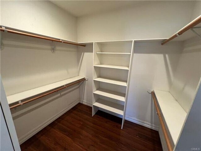 Building Photo - Charming Canyon Lake Home