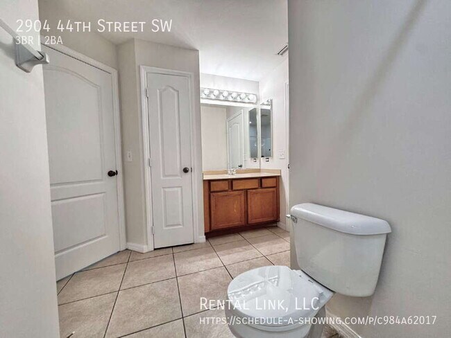 Building Photo - 2904 44th St SW