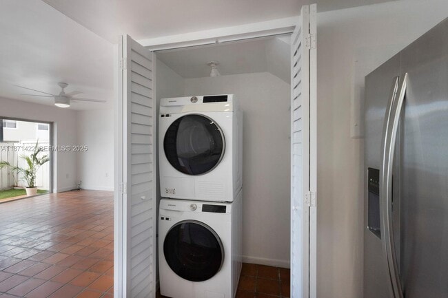 Building Photo - 6855 SW 45th Ln