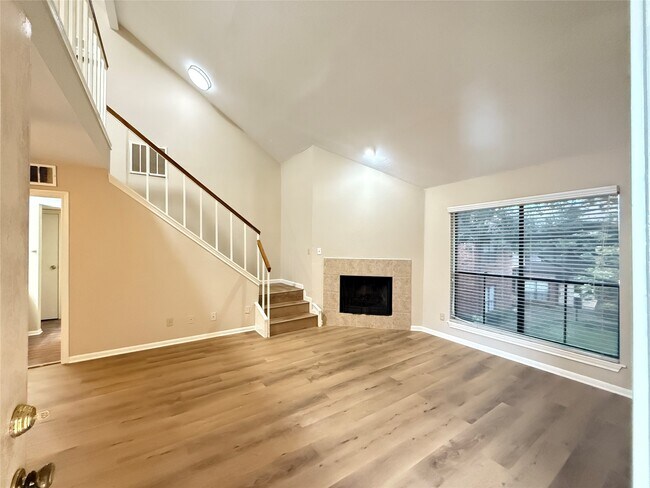Primary Photo - 3100 Walnut Bend Ln