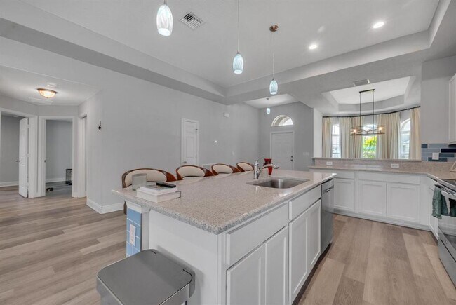 Building Photo - 408 Seafoam Cir