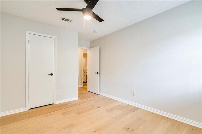 Building Photo - 16517 Spotted Eagle Dr