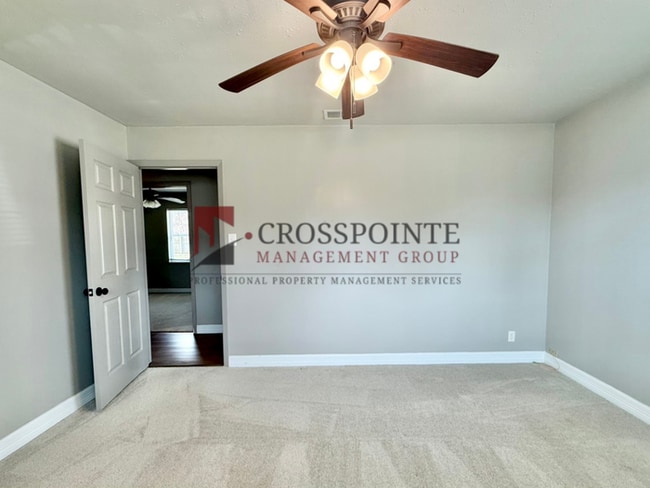 Building Photo - Beautiful 3 Bedroom 1.5 Bathroom House!