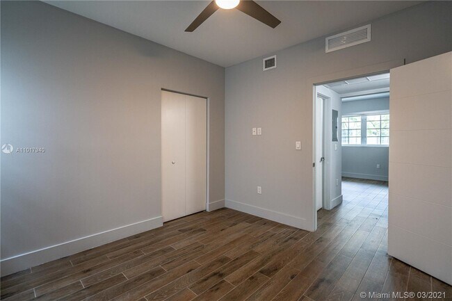 Building Photo - 1567 Meridian Ave