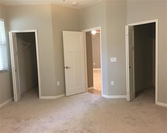 Building Photo - 11873 Verrazano Dr