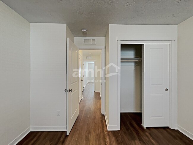 Building Photo - 9137 W Bigwood Dr.