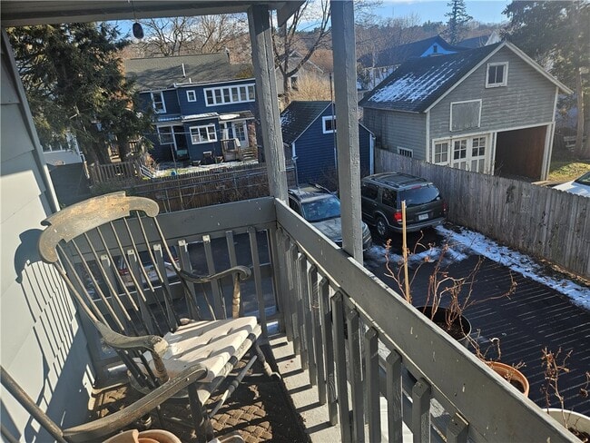 Building Photo - 607 N Cayuga St