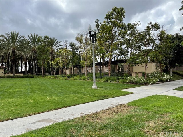 Building Photo - 36 Calypso