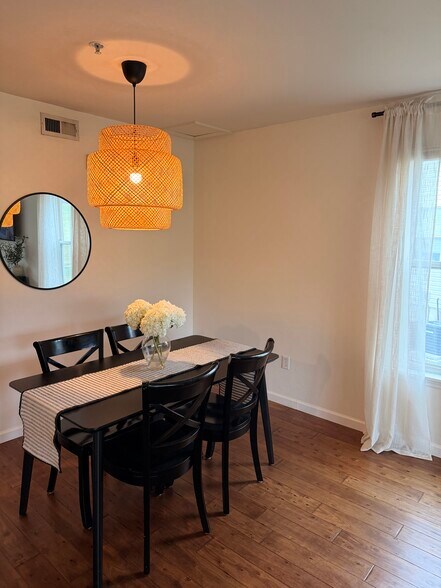 Dining Area - 1609 Forest Springs Ln