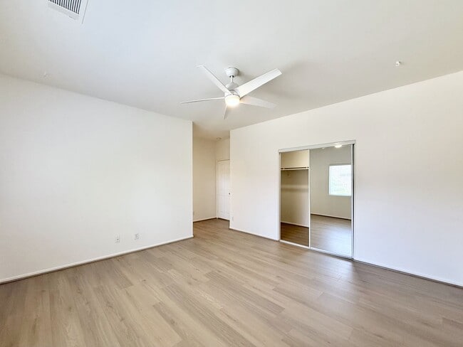 Building Photo - AVAILABLE NOW!! 3 Bedroom 2 Bathroom Home In Indio!!