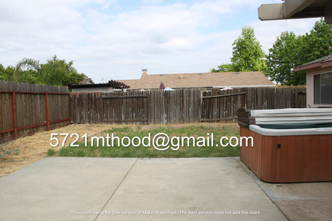 Building Photo - 5721 mount hood court