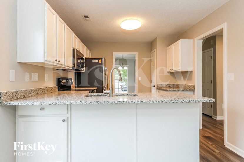 Building Photo - 8249 Hornwood Ct