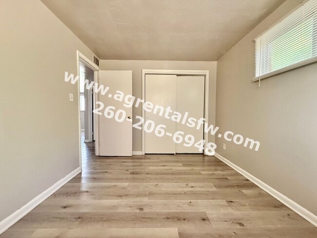 Building Photo - 4729 Northcrest Dr