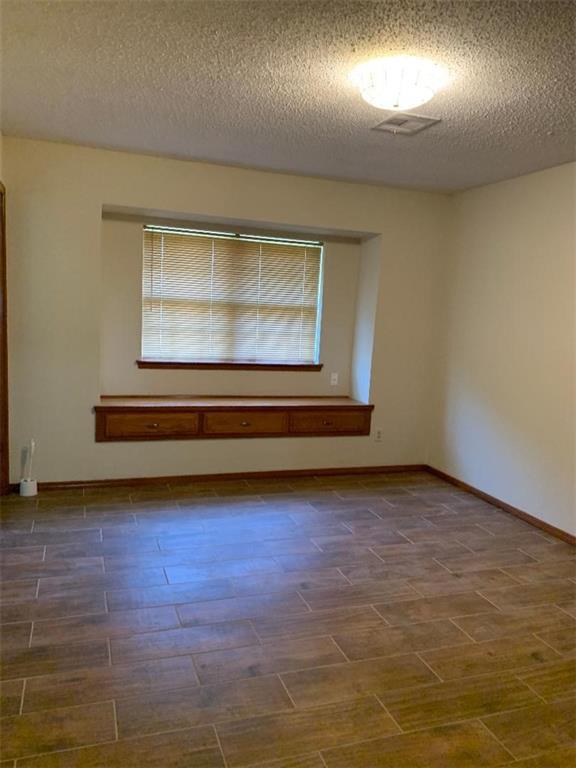 Building Photo - 7709 S Country Club Dr