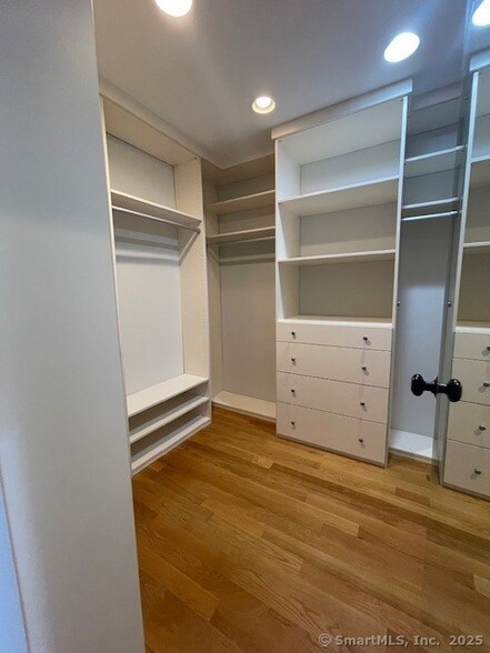 Building Photo - 69 Harbour Close