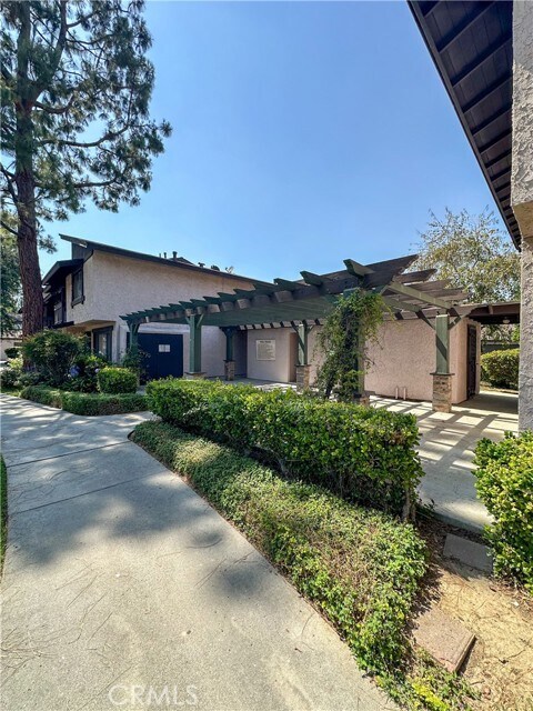Building Photo - 19630 Saticoy St