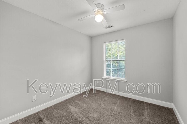 Building Photo - 2054 Reserve Ln