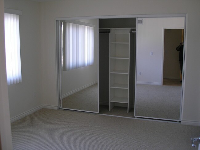 Bedroom - 14116 Burbank Blvd