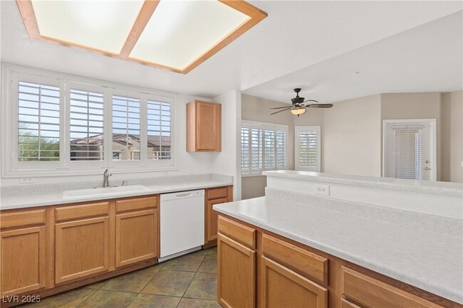 Building Photo - 833 Aspen Peak Loop